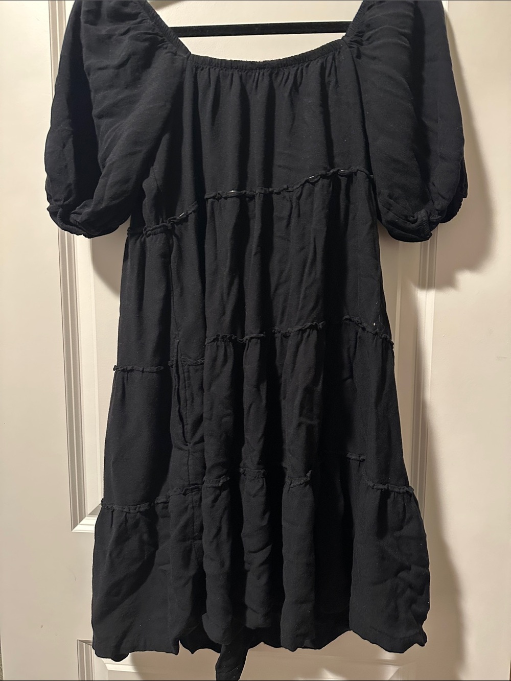 Women's Black Puff-Sleeve Tiered Mini Dress with side pockets-size Medium - Picture 3 of 5